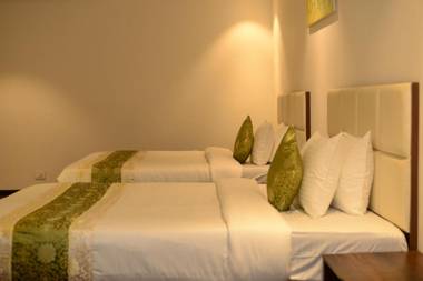 Magpie Libing Grand ( MG Marg Gangtok)