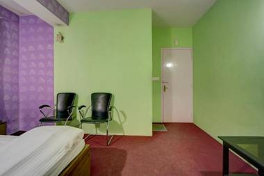 Capital O 89403 Hotel Twins Peak