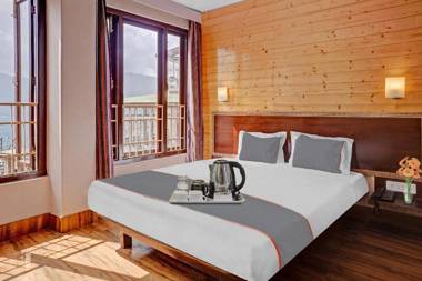 Capital O 90282 Guru Tashi Guest House