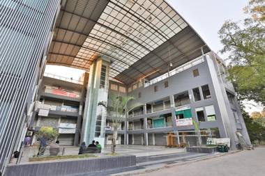 OYO Flagship 2389 Hotel The Grand Pritam