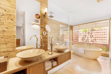 The Westin Sohna Resort & Spa