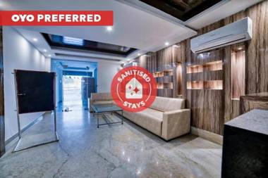 OYO 13637 Crown Residency