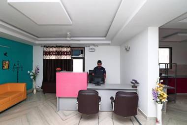 OYO 16168 Maira Grand