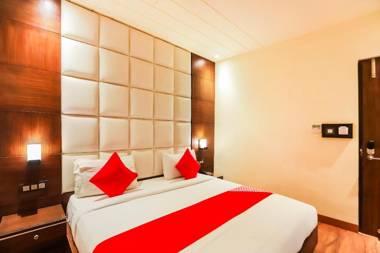 OYO 18256 Punjabi Nature Residency