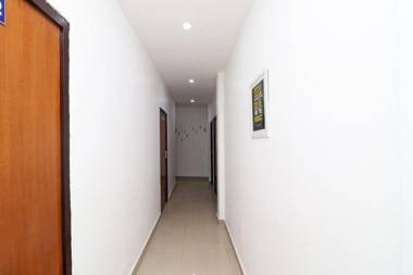 OYO 40425 Hotel Dazzle Inn