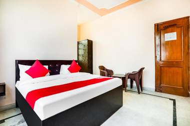 OYO 67181 Hotel Royal Inn