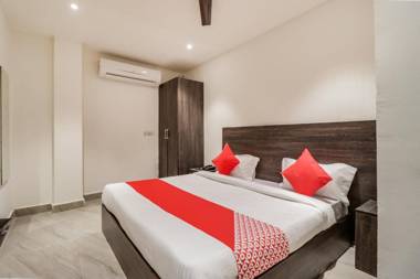 OYO 69479 Hotel Blue Diamond