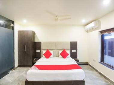 OYO 72100 Hotel Krishna
