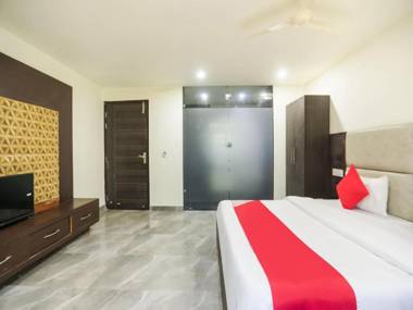 OYO 72100 Hotel Krishna