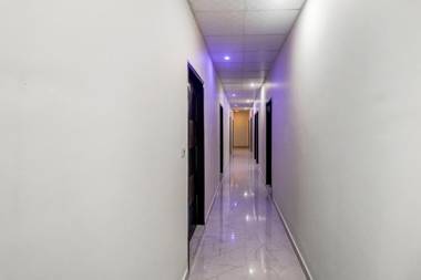 OYO Flagship 84467 Hotel Raddision Pink