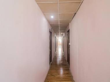 OYO 85010 The Aryavrat Inn