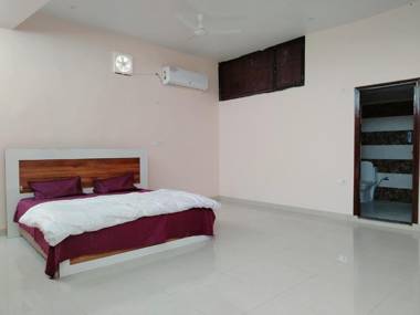 OYO 84656 Hotal Mannat Valley