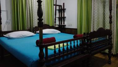 Reds Residency - Homestay