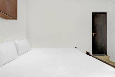 SPOT ON 80688 Grandnext Lodge