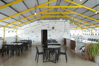 CJ GRANDE BUSINESS HOTEL