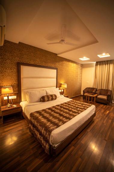 Hotel JSR Continental