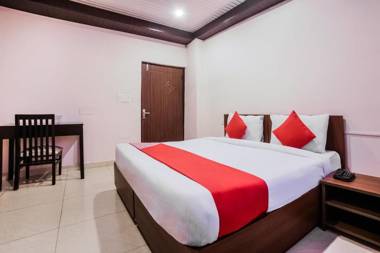 OYO Flagship 111 Canal Road