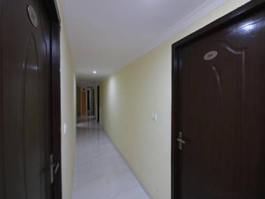 OYO 9809 Hotel Shree Residency