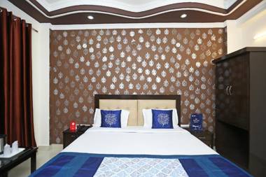 OYO Flagship 6163 Hotel City Palace