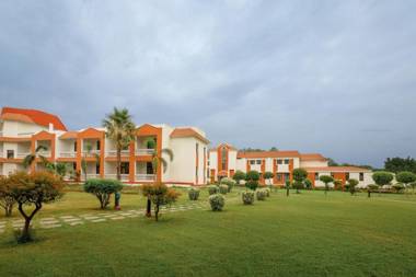Naturoville Resort
