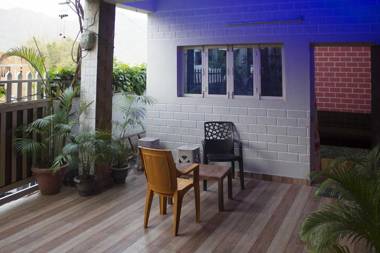 OYO HOME 89162 Rajawat Home