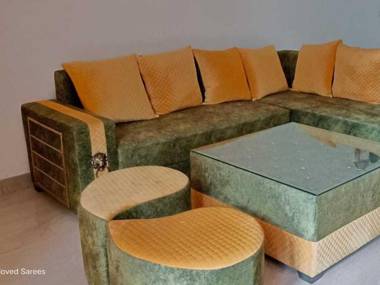 OYO HOME 92096 Youphoria