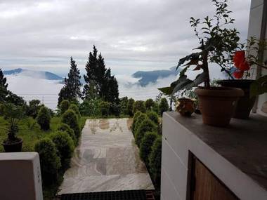 Takdah Heritage Bungalow no TEN