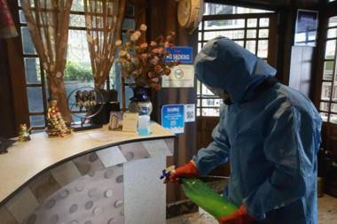 Goroomgo Broadway Mall Road Darjeeling