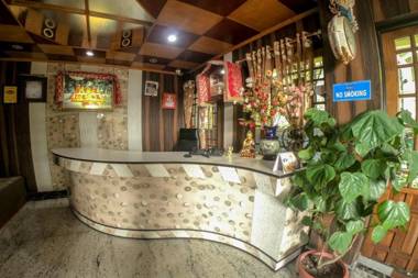 Goroomgo Broadway Mall Road Darjeeling