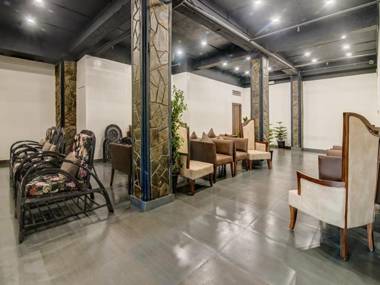 Sumi Queens Yard Rink Mall Darjeeling