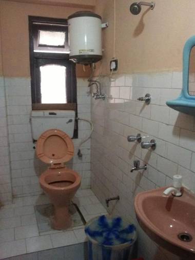 POP 84304 Hotel Swapna Deep