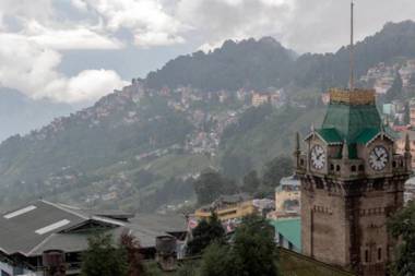 Goroomgo Broadway Annexe Darjeeling