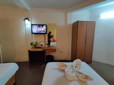 OYO 82479 Snowdale Residency