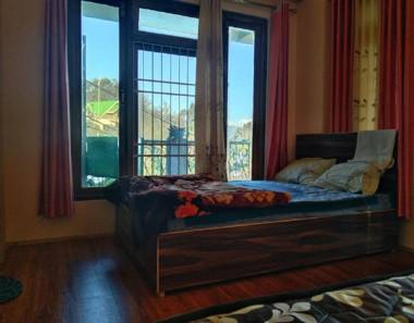 Mountain View Home Stay by StayApart