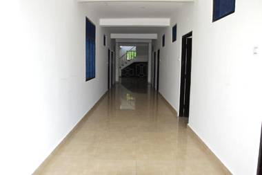 Hotel Satyadev Grand