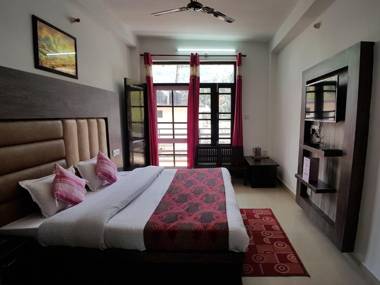 Hotel Satyadev Grand