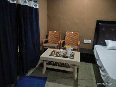 Mud House Cottage (6km from Center)