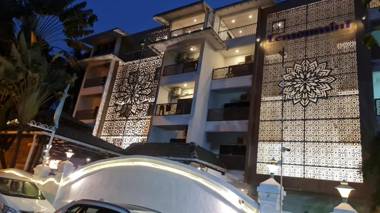 Lemonmint Svelton Manor