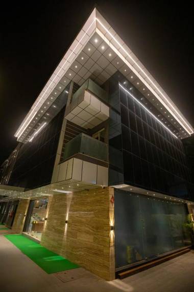 Divan Clarks Inn Goa