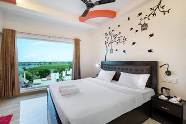 Crystal Lake  Service Apartments