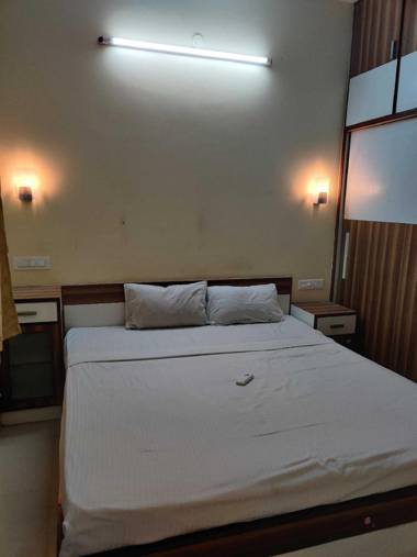 POP 91773 Oyo 8432 Apartment Angel Park