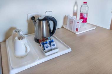 Treebo Trend Hi Line Apartments Kalapatti