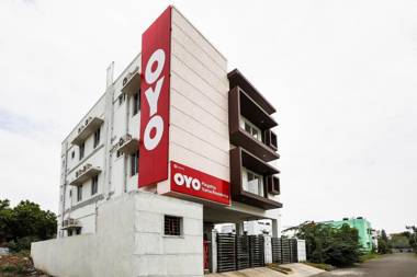 OYO Flagship 82361 Black Pearl Residency