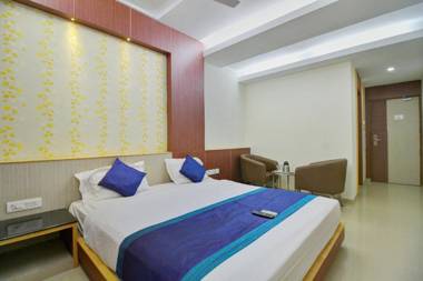 Capital O 47444 Grand Gunas