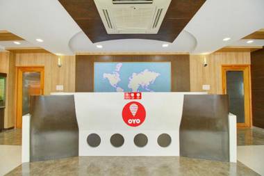 Capital O 47444 Grand Gunas