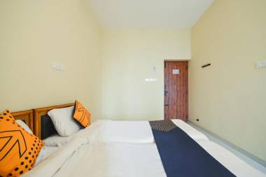 SPOT ON 70851 Rr Hotel