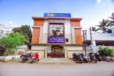 FabHotel First Crown