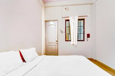 OYO Flagship 83841 Magical Crown Inn