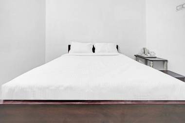 OYO 85705 Hotel Acs Inn