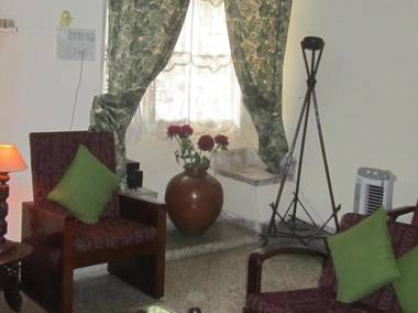 Madeleine Inn Guest House